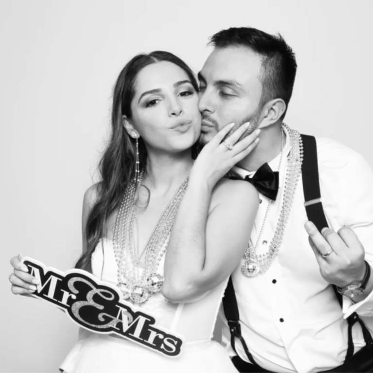 Black & White Photobooth | Glam Booth | Tampa, FL