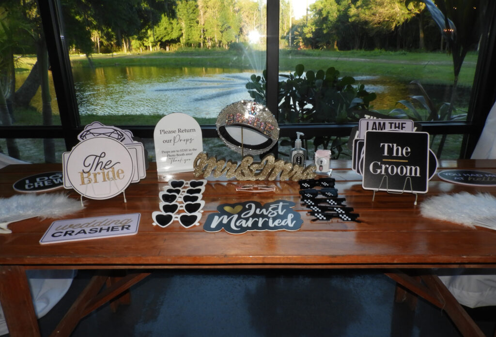 Tampa bay wedding props