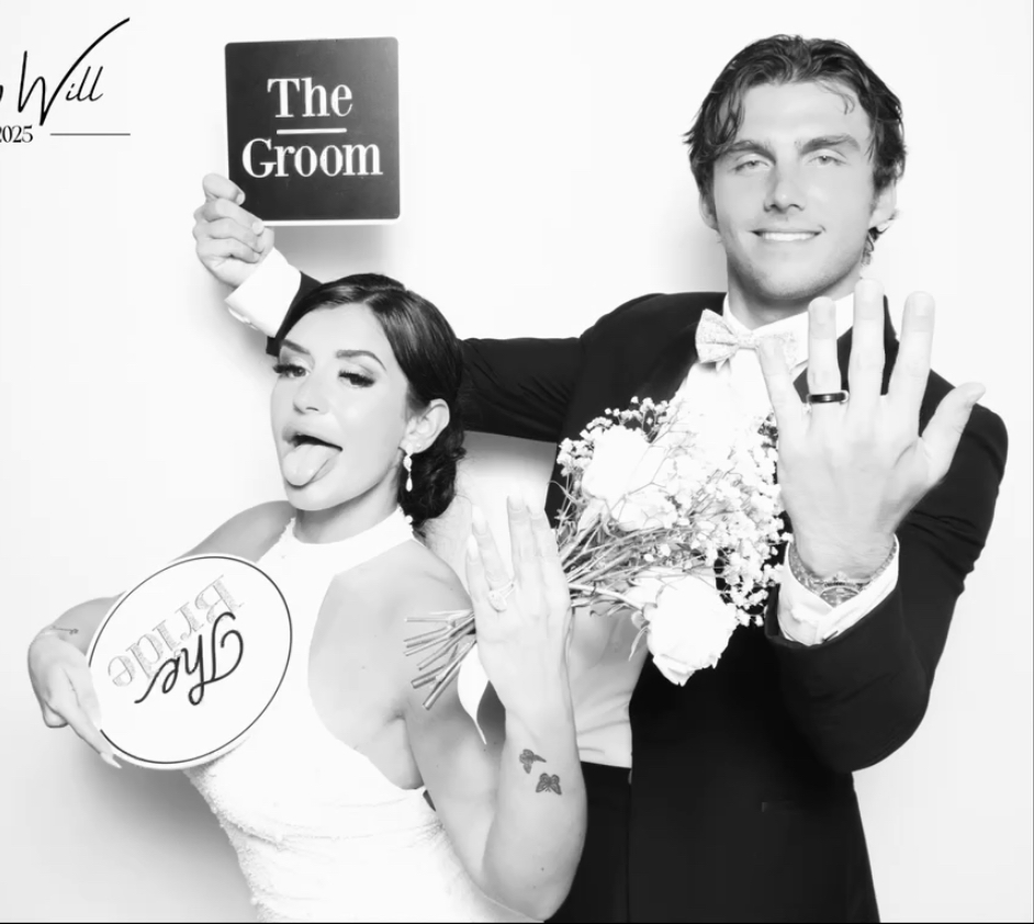 Wedding at Bella Cosa Weddings in Lake Wales, FL Glam Booth Photo Prints Wedding vendor