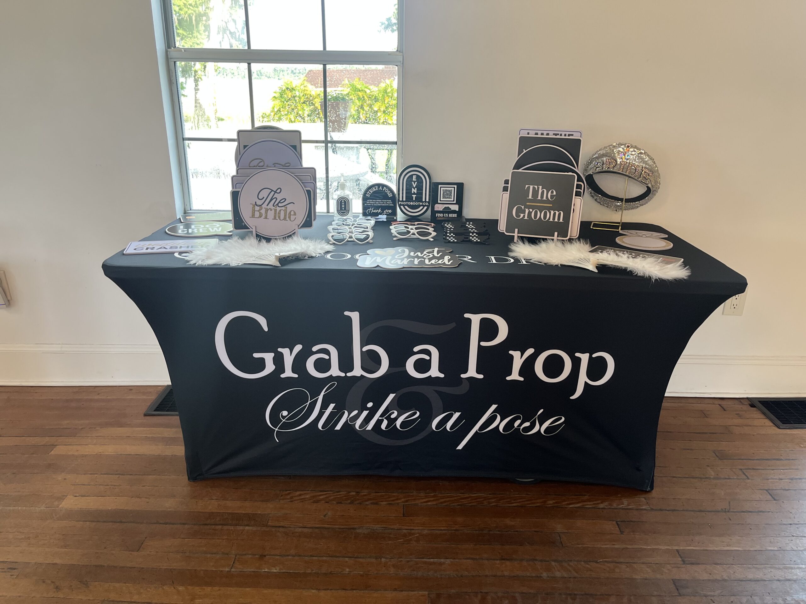 Wedding at Bella Cosa Weddings in Lake Wales, FL Glam Booth Photo Prints Wedding vendor