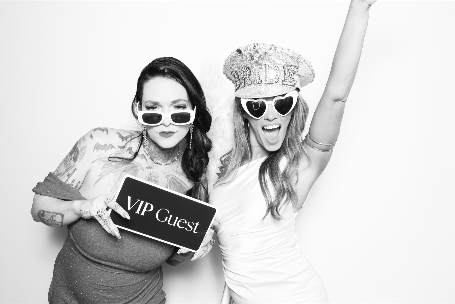 Wedding at Bella Cosa Weddings in Lake Wales, FL Glam Booth Photo Prints Wedding vendor