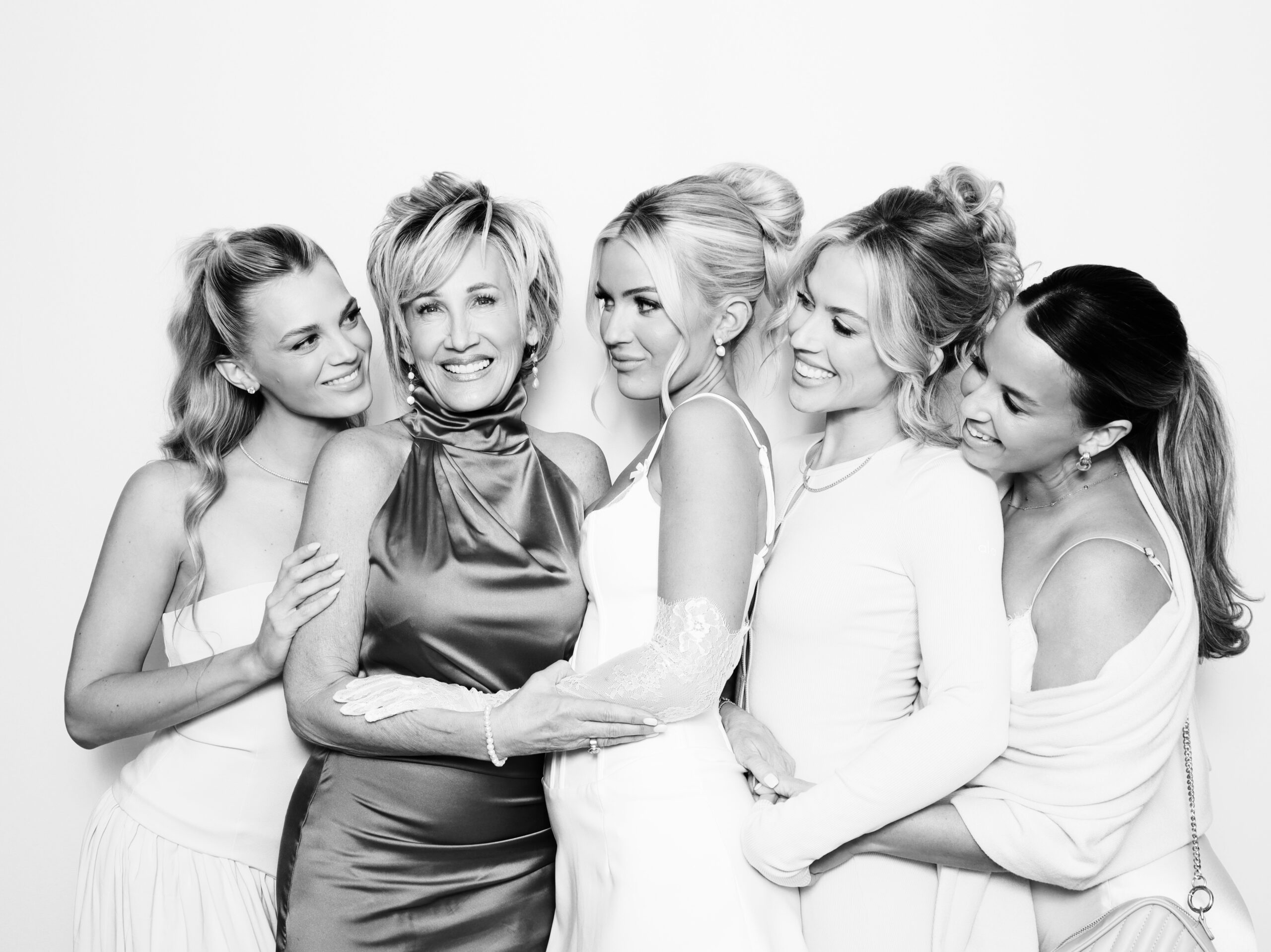 Photo Booth rental tampa bay glam booth b&w