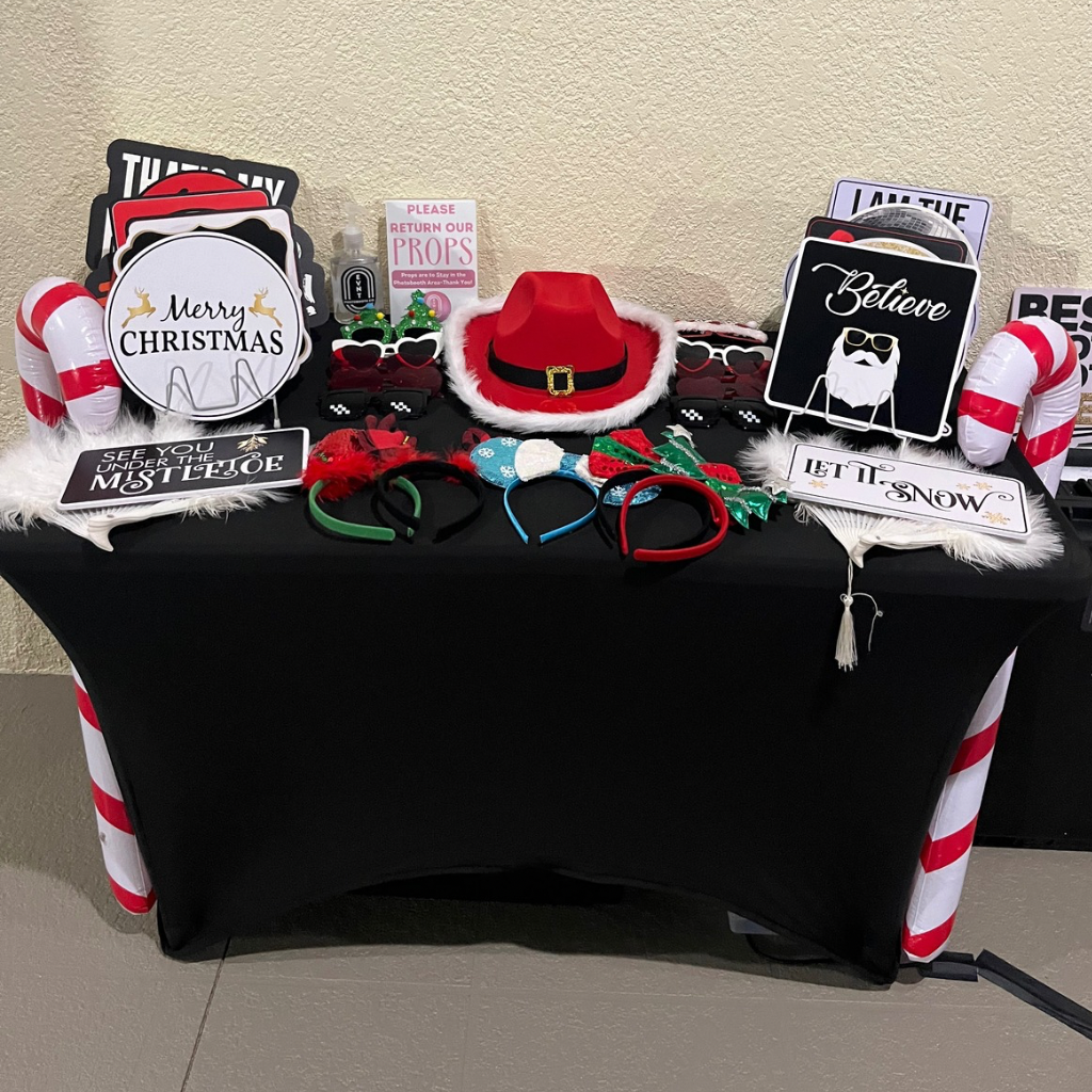 Tampa holiday photobooth party