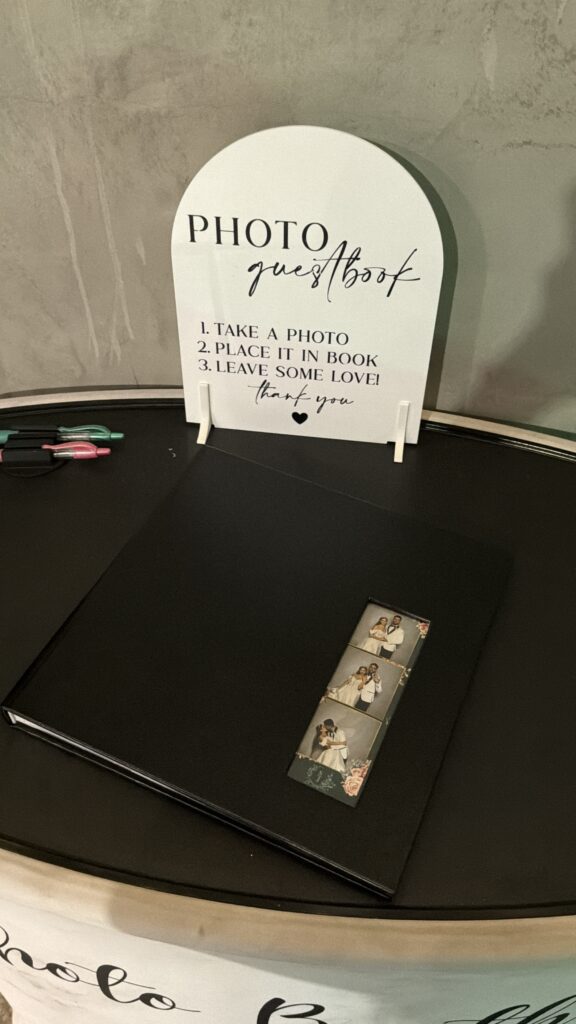 white rock canyon in bushnell florida wedding Photo Booth couple posing