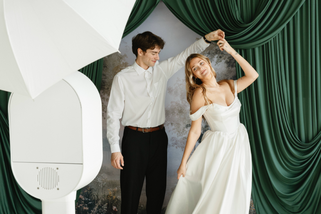 bride in Photo Booth at a wedding in tampa bay fl
